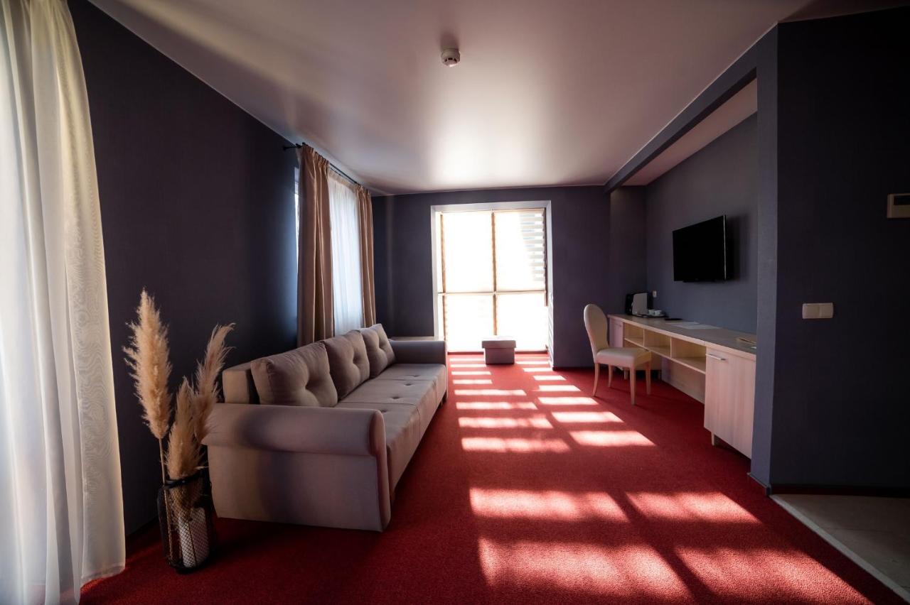 Sribni Leleky Hotel & Spa Lutsʼk Dış mekan fotoğraf