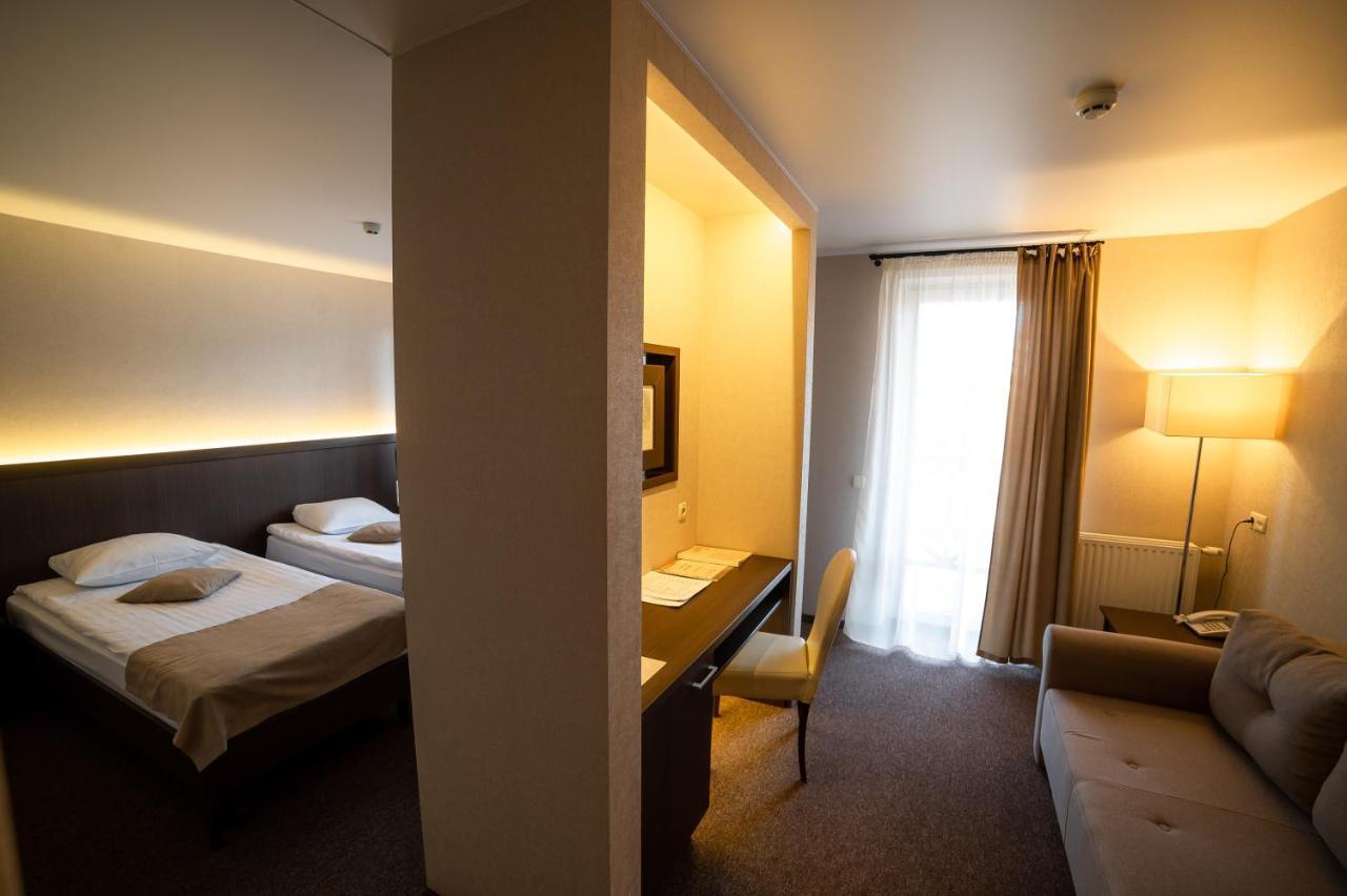 Sribni Leleky Hotel & Spa Lutsʼk Dış mekan fotoğraf